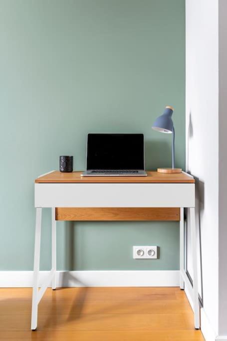 Butas Oomph Mint Harmony & Vibrant Accents Warsaw
